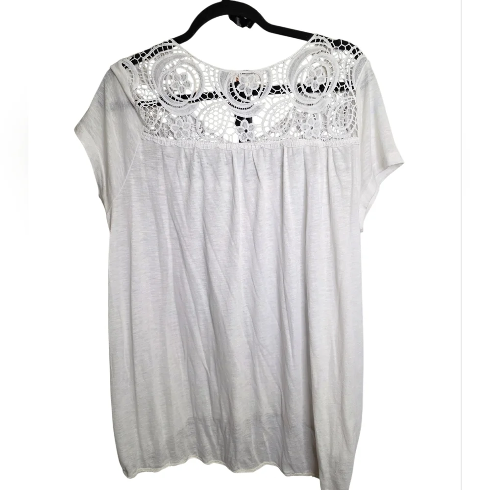 Umgee White Crochet Detail Blouse 1X - Picture 2 of 3